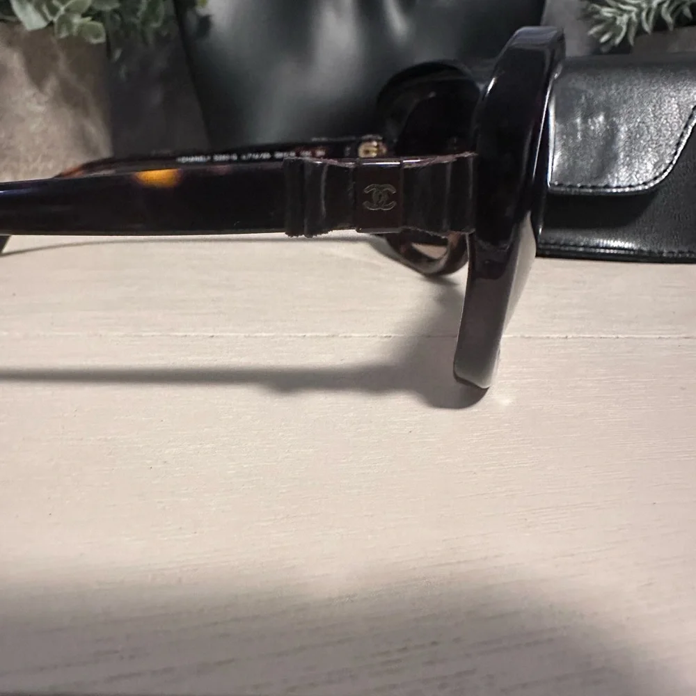 Chanel Women's Sunglasses with Leather CC Bows     !EUC! - Picture 2 of 6